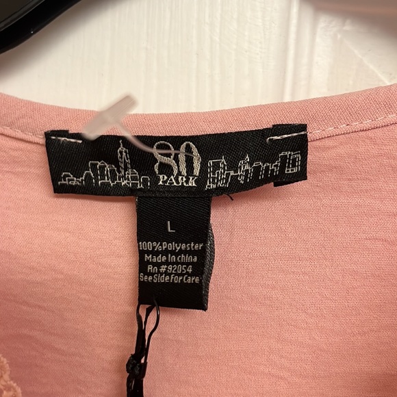 80 Park Felicity top with lace neckline - Picture 3 of 5